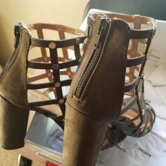 Shoes - Picture 7 of 8